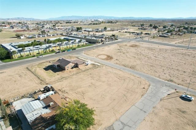 2 Hardy, Adelanto, CA 92301