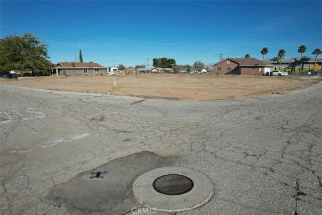 2 Hardy, Adelanto, CA 92301