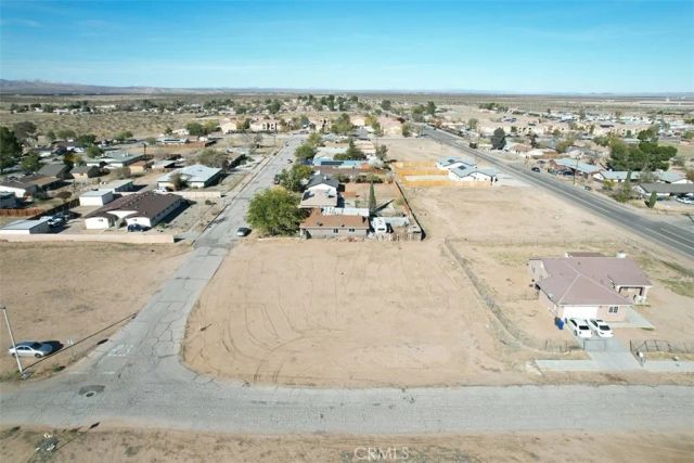 2 Hardy, Adelanto, CA 92301