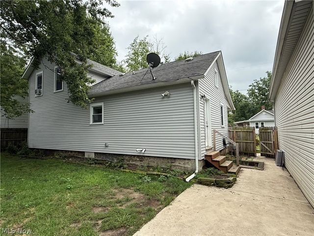631 Mill Avenue, Amherst, OH 44001