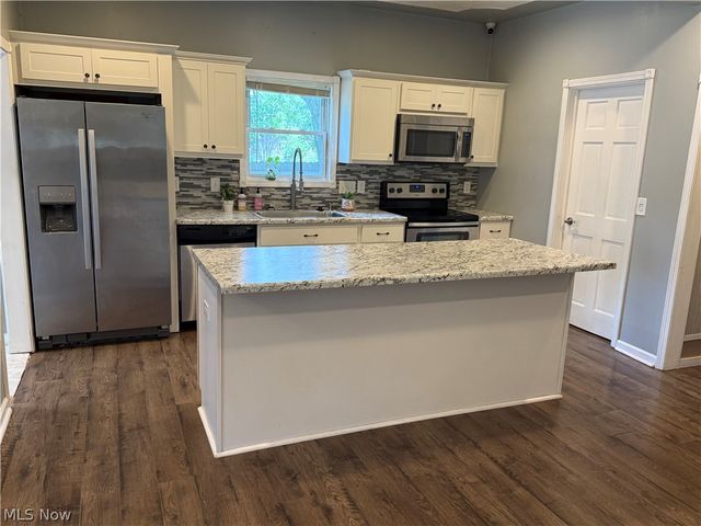 631 Mill Avenue, Amherst, OH 44001