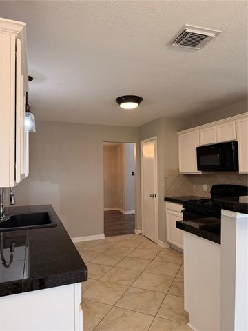 4707 E Parma Drive, Rosenberg, TX 77471