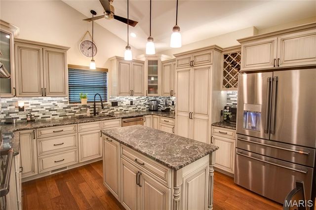 7592 Vonnahmen Road, Bethalto, IL 62010