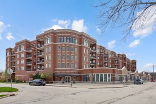 225 Main Street 216, Roselle, IL 60172
