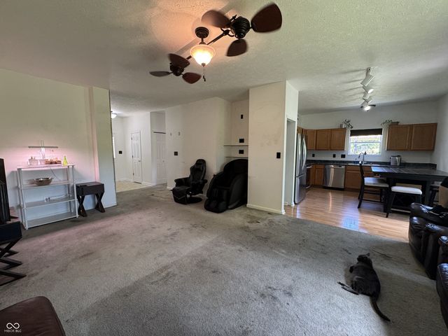 10946 Trailwood Drive, Fishers, IN 46038
