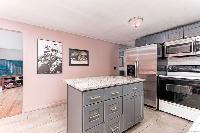 53 Ventura Drive, Brooklyn, CT 06234