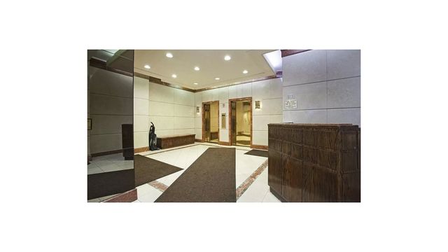 210 E 47th St Apt 12F, New York City, NY 10017