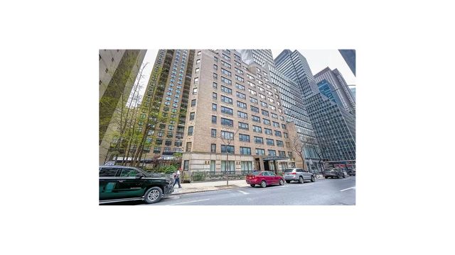 210 E 47th St Apt 12F, New York City, NY 10017