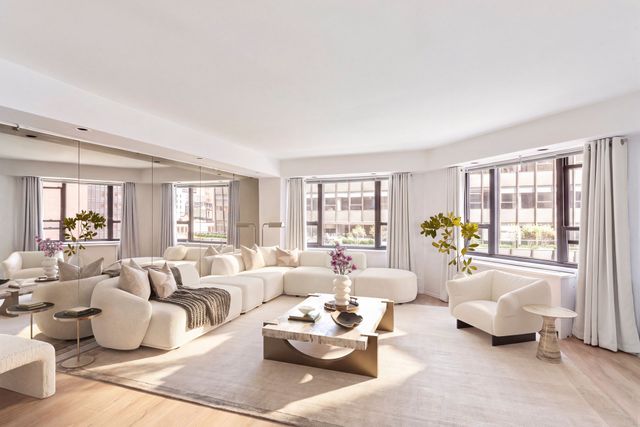 210 E 47th St Apt 12F, New York City, NY 10017