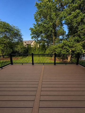 725 N Birchwood Road, Frankfort, IL 60423