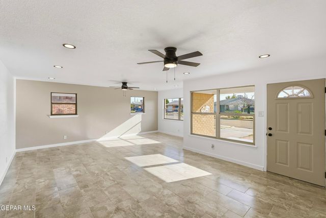 10077 MANITOBA Street, El Paso, TX 79924