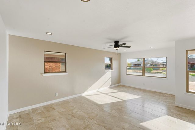 10077 MANITOBA Street, El Paso, TX 79924