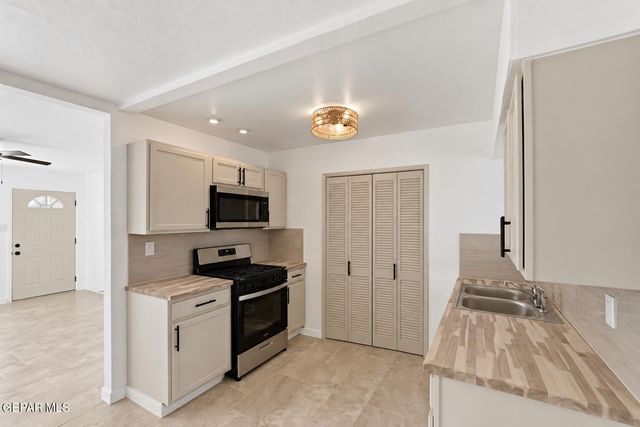 10077 MANITOBA Street, El Paso, TX 79924