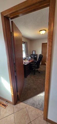 1106 Foothills Circle, Albert Lea, MN 56007