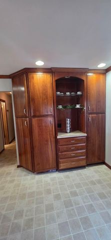 1106 Foothills Circle, Albert Lea, MN 56007