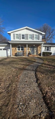1106 Foothills Circle, Albert Lea, MN 56007