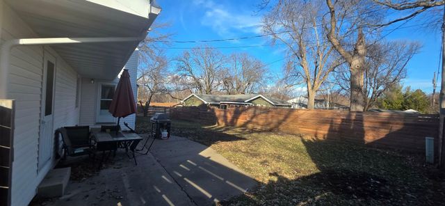 1106 Foothills Circle, Albert Lea, MN 56007