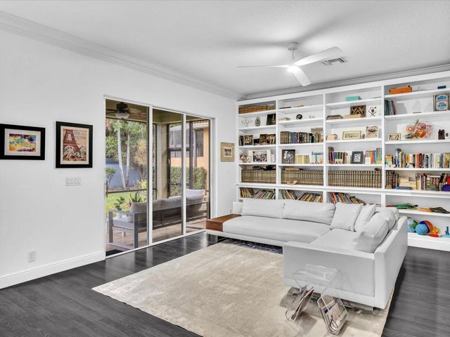 10779 Lake Wynds Court, Boynton Beach, FL 33437