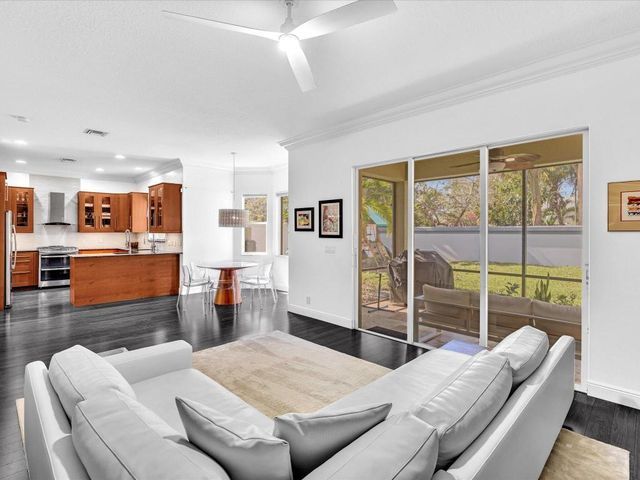 10779 Lake Wynds Court, Boynton Beach, FL 33437