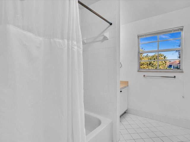 10779 Lake Wynds Court, Boynton Beach, FL 33437