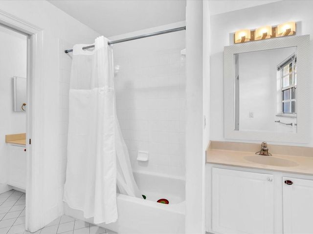 10779 Lake Wynds Court, Boynton Beach, FL 33437