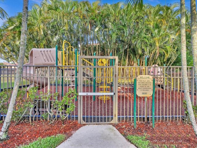 10779 Lake Wynds Court, Boynton Beach, FL 33437