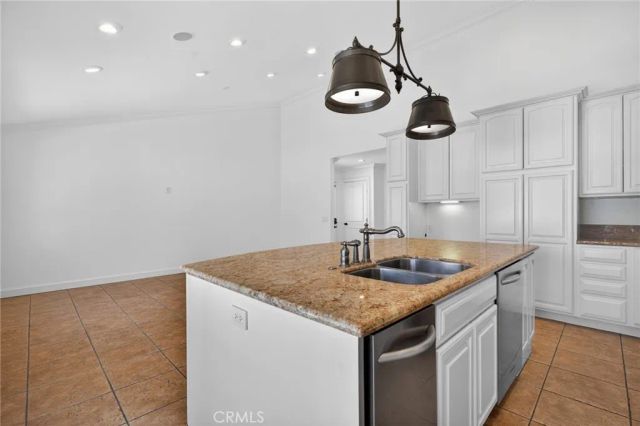 415 Heliotrope Avenue, Corona Del Mar, CA 92625
