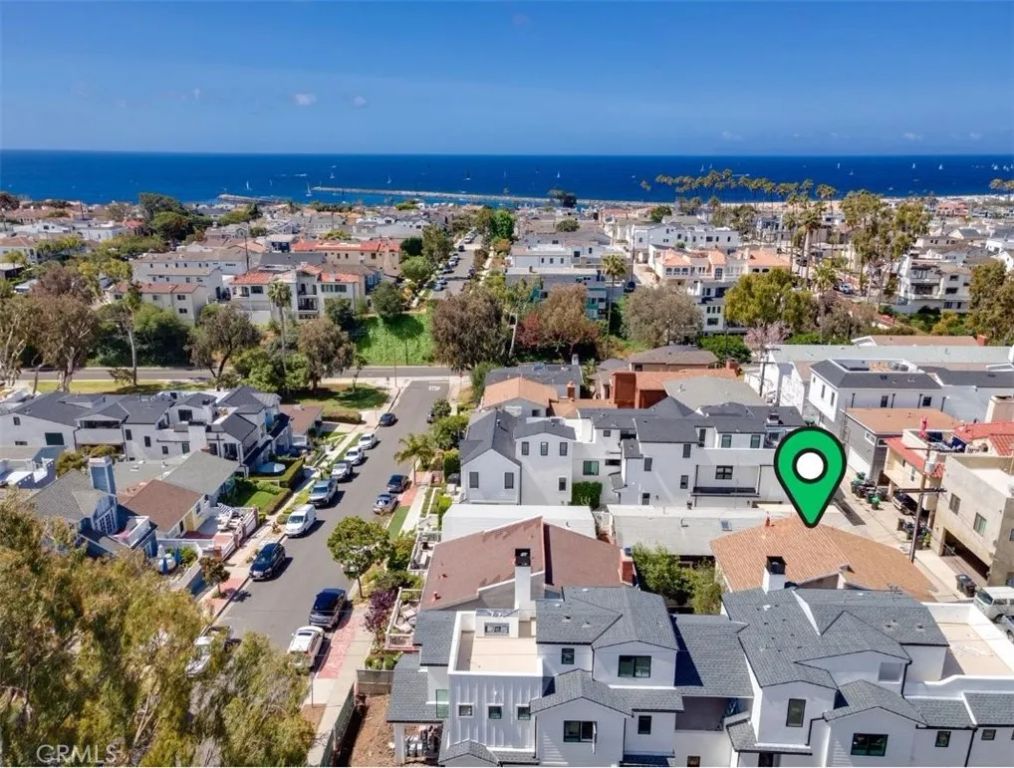 415 Heliotrope Avenue, Corona Del Mar, CA 92625
