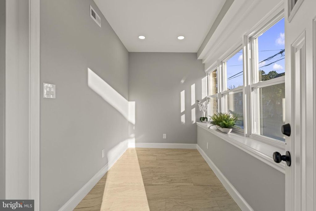 428 HELLERMAN ST, PHILADELPHIA, PA 19111 — photo 4