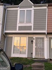 404 Prince Of Wales, Stone Mountain, GA 30083