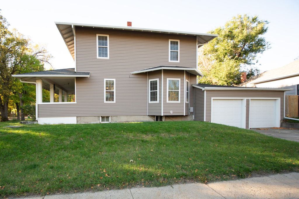 402 2nd AVE, Havre, MT 59501 photo 4