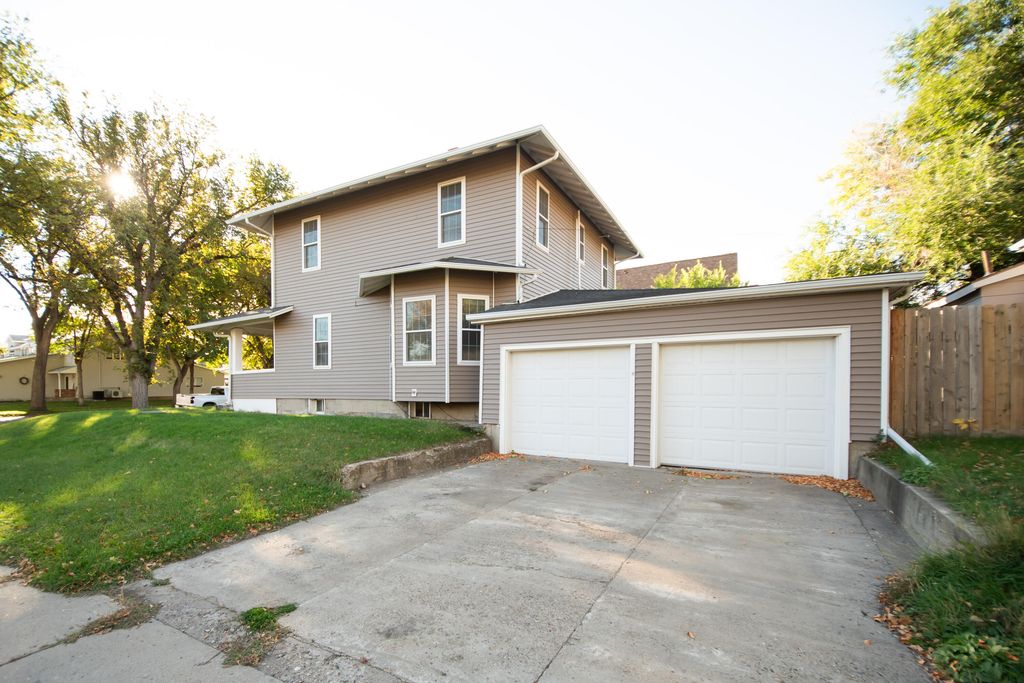 402 2nd AVE, Havre, MT 59501 photo 5