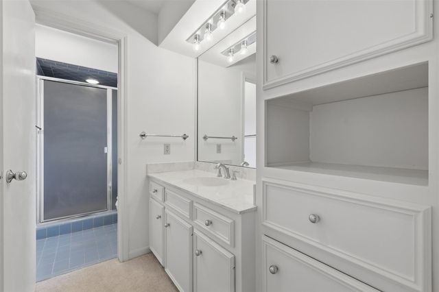 201 Vanderpool Lane 122, Houston, TX 77024