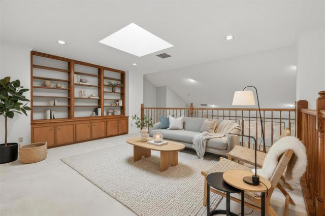 201 Vanderpool Lane 122, Houston, TX 77024