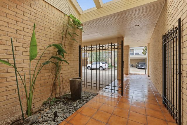 201 Vanderpool Lane 122, Houston, TX 77024