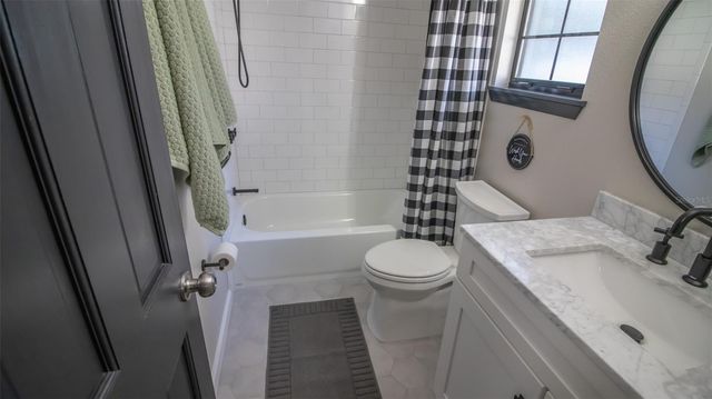 2407 LEIGH TERRACE, Palatka, FL 32177