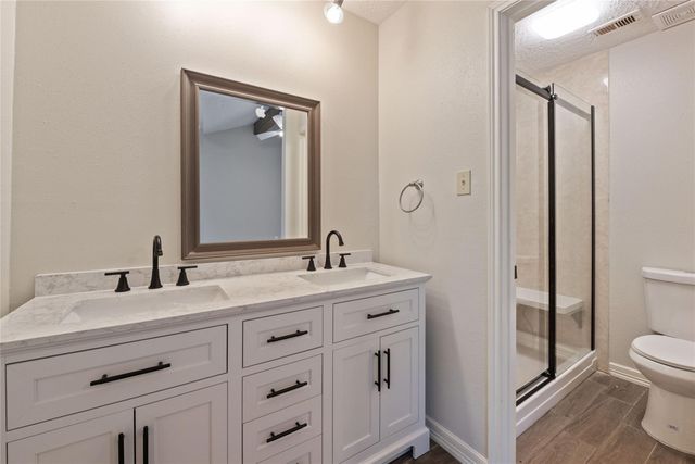 11805 Southlake Drive, Houston, TX 77077