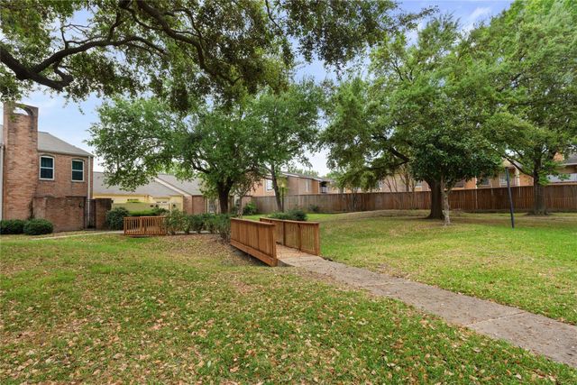 11805 Southlake Drive, Houston, TX 77077