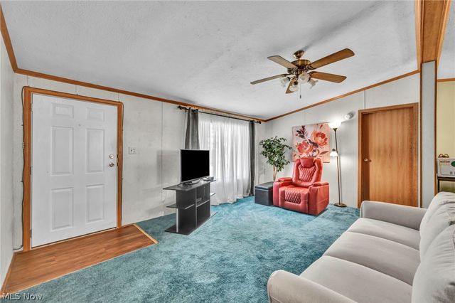 14 Cherry Lane, Olmsted Twp, OH 44138