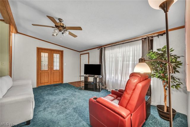 14 Cherry Lane, Olmsted Twp, OH 44138