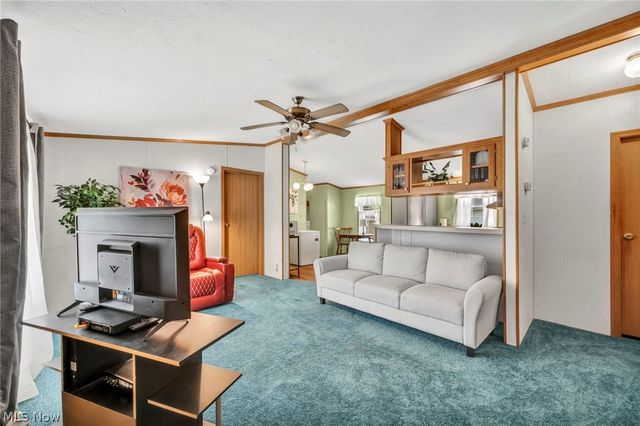 14 Cherry Lane, Olmsted Twp, OH 44138