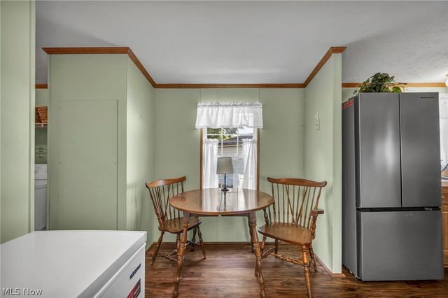 14 Cherry Lane, Olmsted Twp, OH 44138