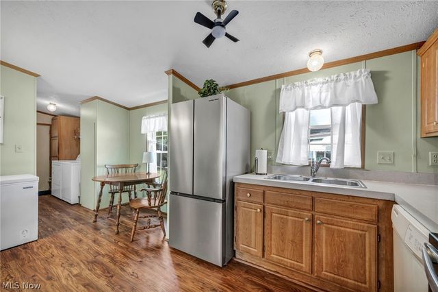 14 Cherry Lane, Olmsted Twp, OH 44138