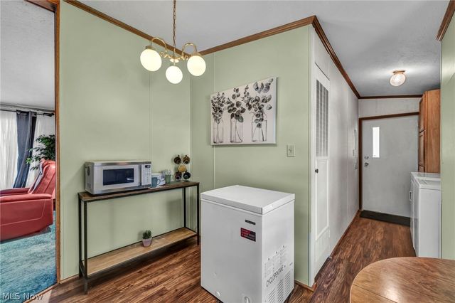 14 Cherry Lane, Olmsted Twp, OH 44138