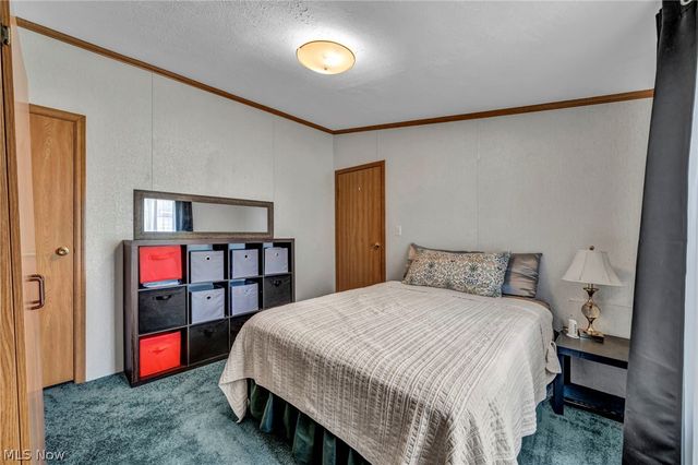 14 Cherry Lane, Olmsted Twp, OH 44138
