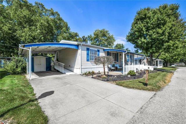 14 Cherry Lane, Olmsted Twp, OH 44138