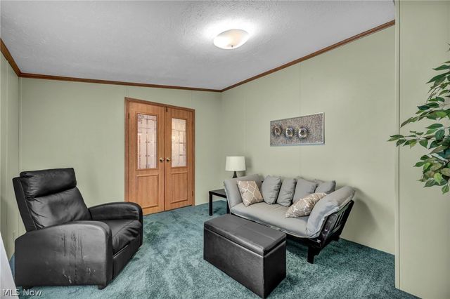 14 Cherry Lane, Olmsted Twp, OH 44138