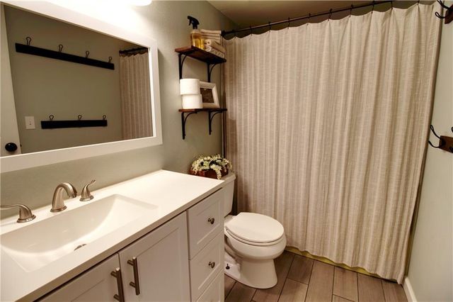 1705 Countryside Drive, Pittsburg, KS 66762