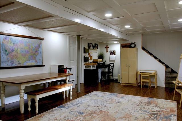 1705 Countryside Drive, Pittsburg, KS 66762