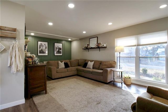 1705 Countryside Drive, Pittsburg, KS 66762